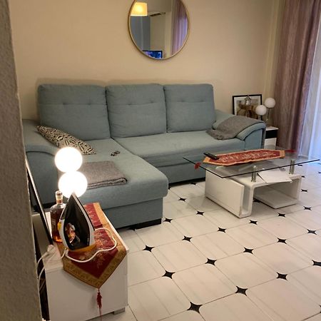 Cozy Apartment In Fuengirola! Baesta Laege Exterior photo