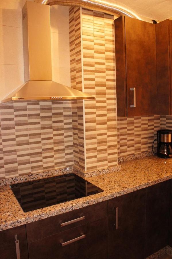 Cozy Apartment In Fuengirola! Baesta Laege Exterior photo