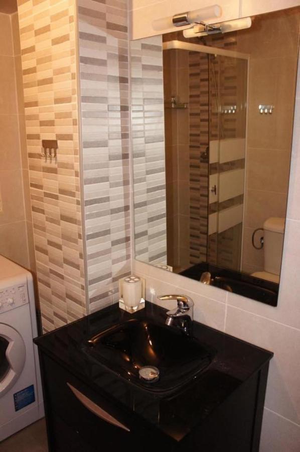 Cozy Apartment In Fuengirola! Baesta Laege Exterior photo
